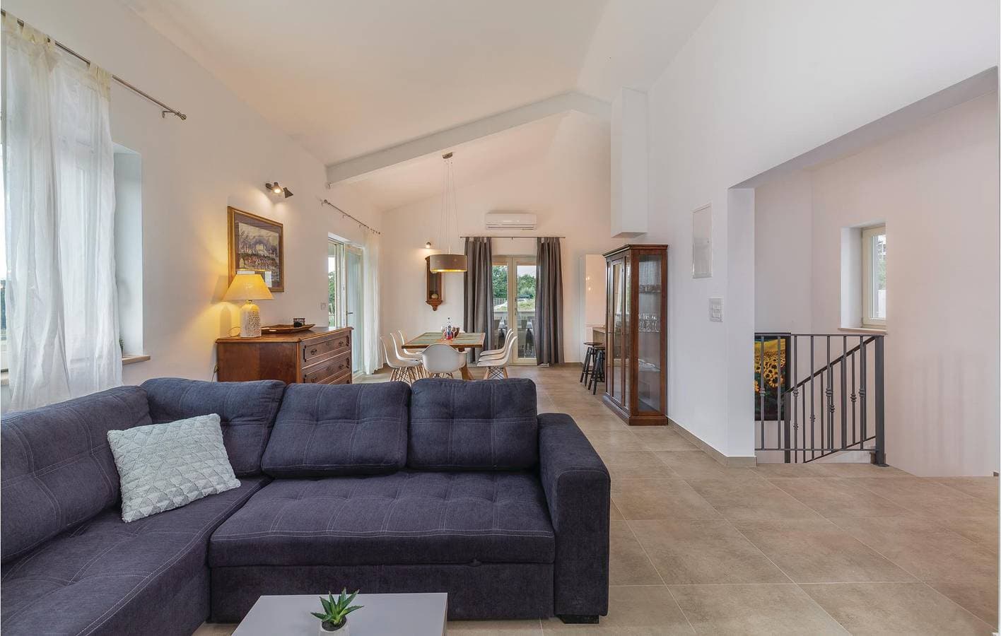 Foto 4 von 36: Charmantes 2-Zimmer-Apartment mit Pool, Terrasse und WLAN in Prhati – 200 m vom Zentrum entfernt