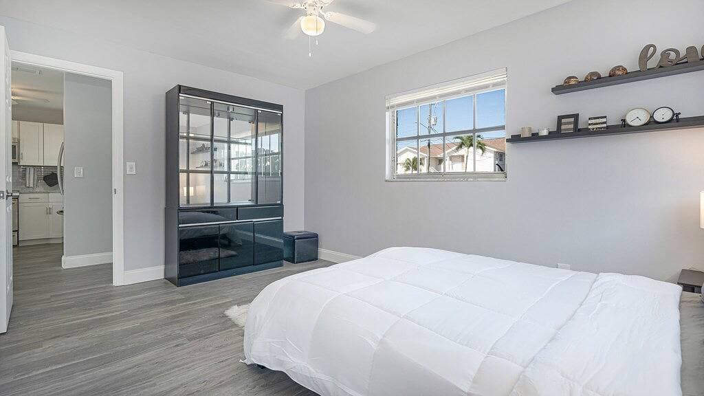 Foto 4 von 18: 2 bed/2bath unit close to yacht club Cape Coral