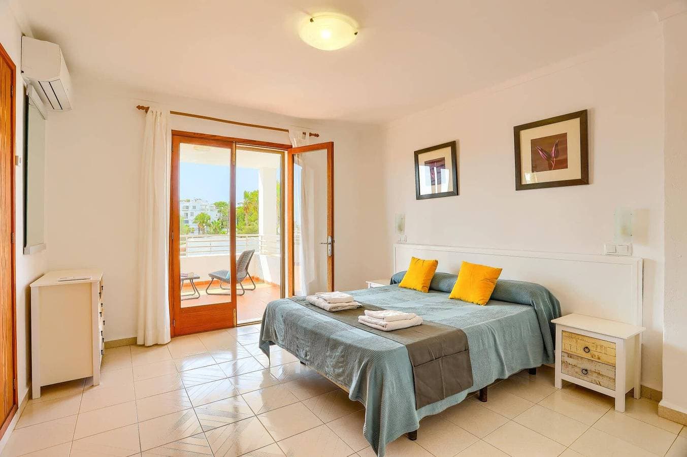 Foto 10 von 35: Villa für 10 Personen mit Garten