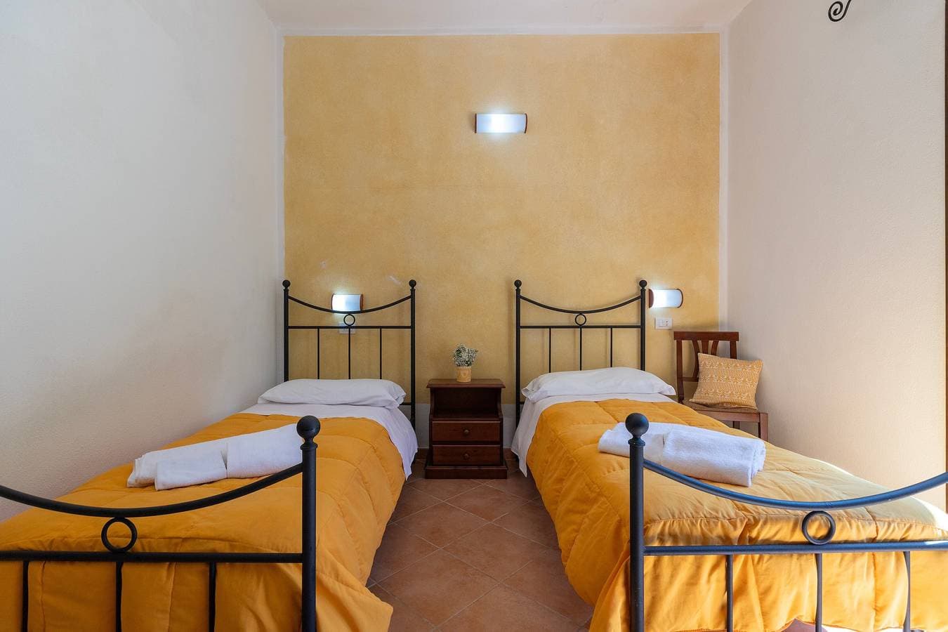 Foto 9 von 31: Doppelzimmer mit Pool, Bergblick, Gemeinschaftspool und Klimaanlage