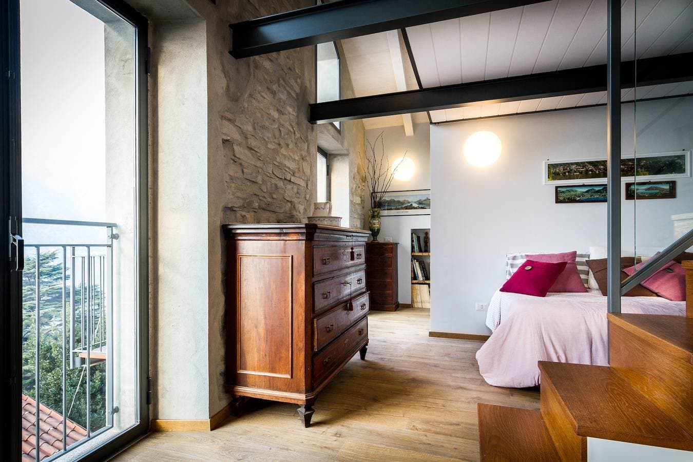 Foto 13 von 42: Ferienwohnung 'Loft e Veranda sul Lago di Como' mit Seeblick, WLAN und Klimaanlage