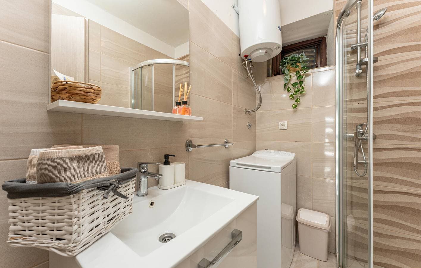 Foto 6 von 27: Gemütliche 1-Zimmer-Wohnung mit Pool, WLAN und in Küstennähe – nur 2 km vom Strand entfernt!