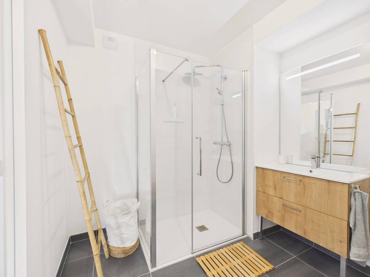 Foto 4 von 22: Ferienwohnung für 4, Terrasse, 200 m vom Hafen