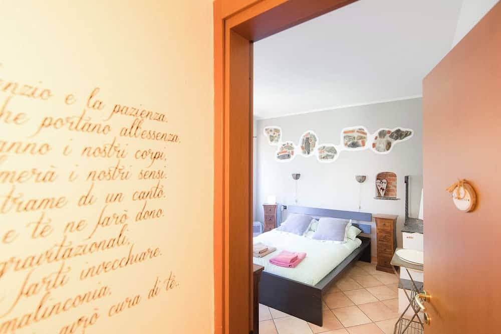 Foto 2 von 30: Romantic Retreat on Lake Como - Lake View from Every Window