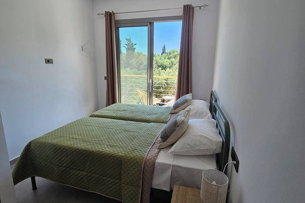 Foto 2 von 15: This new built, beautiful 2-bedroom villa features two en-suite bedrooms