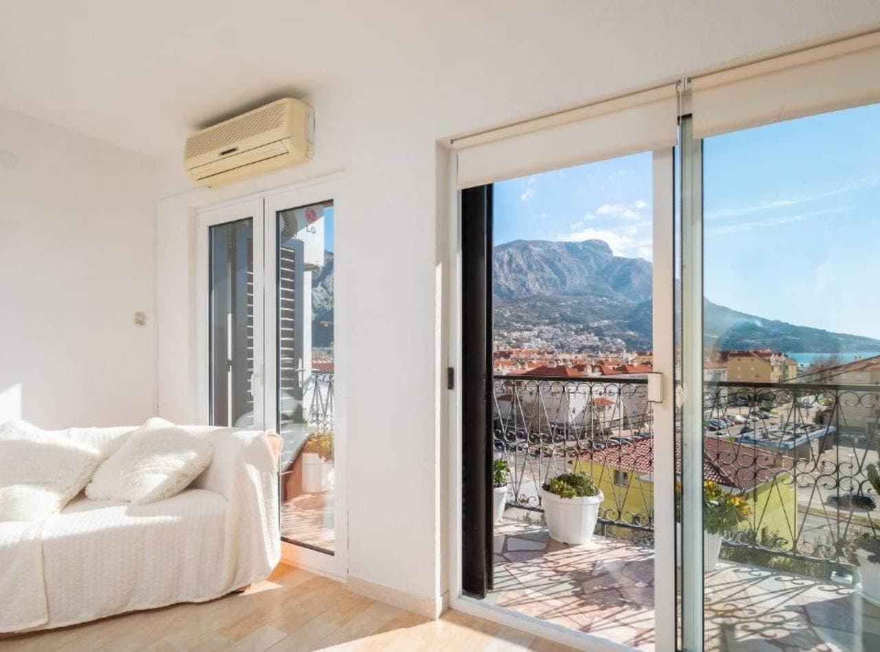 Foto 9 von 37: Apartment Adriatic Pearl - One Bedroom Apartment with Balcony and Sea View