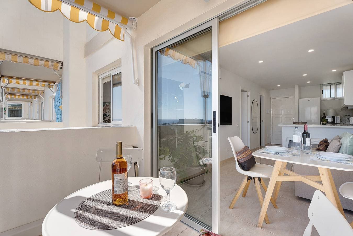 Foto 7 von 30: Ferienwohnung "Apto Svezda El Dorado" mit Meerblick, gemeinsamem beheizten Pool und WLAN