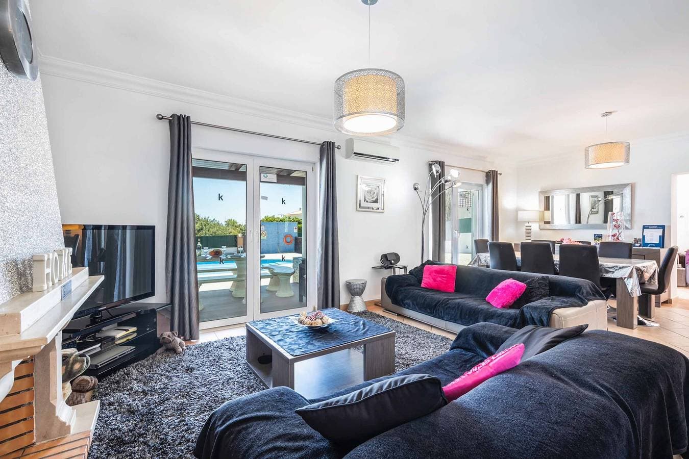Foto 10 von 18: Villa für 8 Personen mit Terrasse
