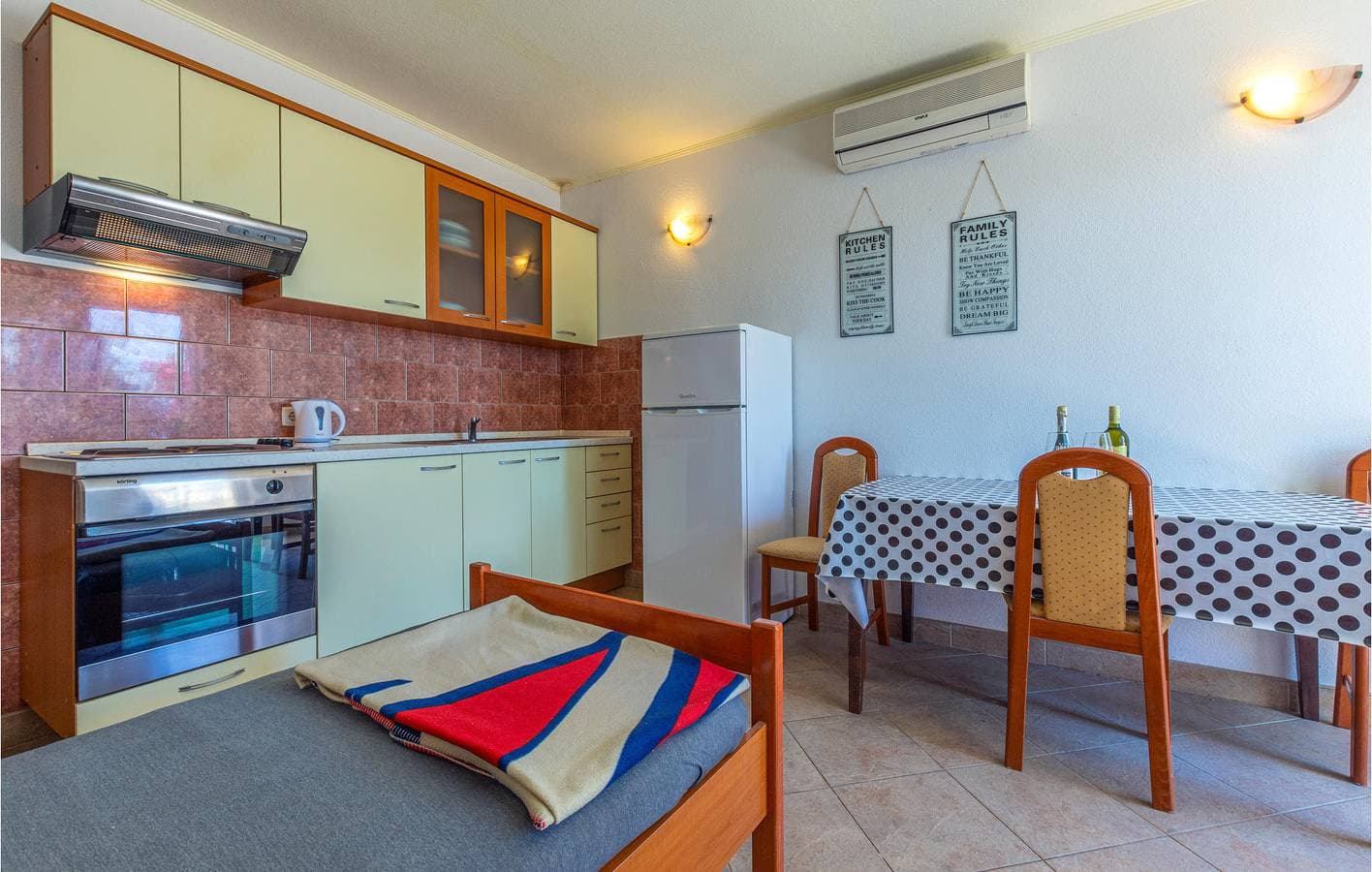 Foto 3 von 20: Gemütliche Wohnung mit Terrasse und WLAN, 1 km vom Strand entfernt!