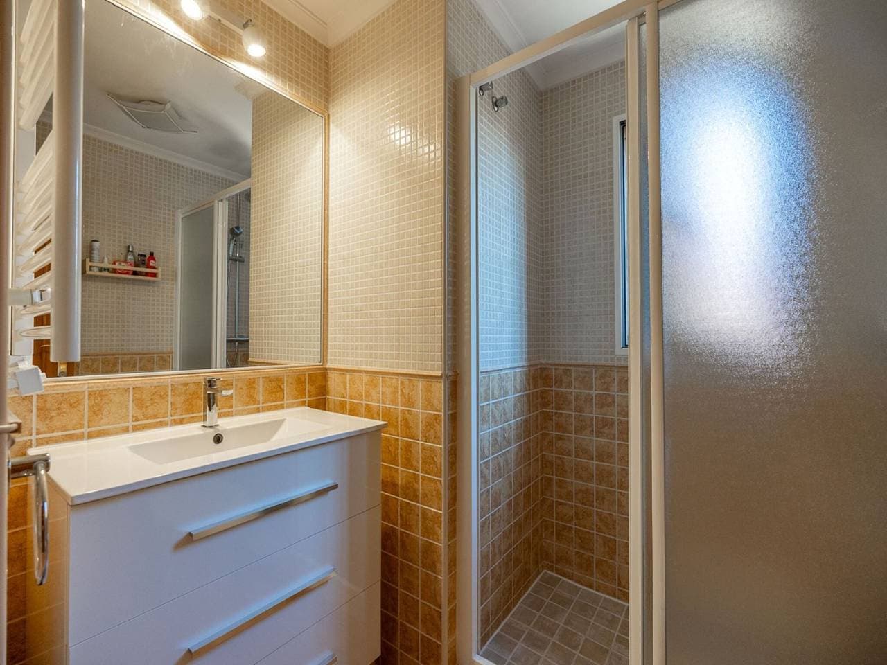 Foto 11 von 37: Villa für 4 Personen mit Pool