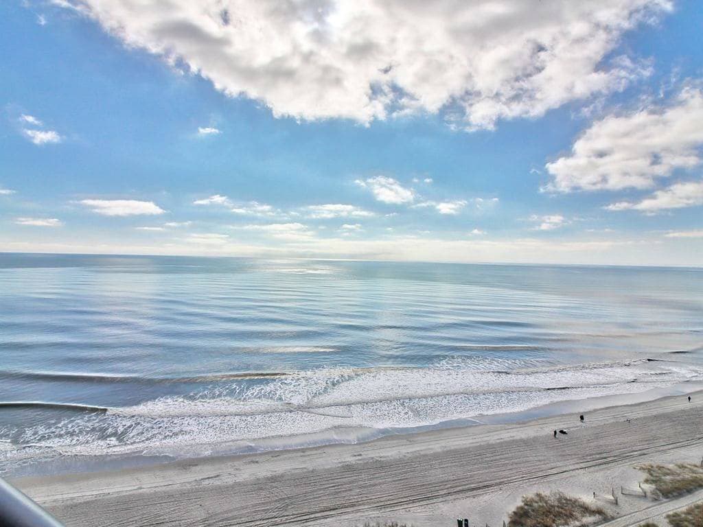 Foto 8 von 30: Wunderschönes Studio direkt am Meer mit einem großen und privaten Balkon am Meer
