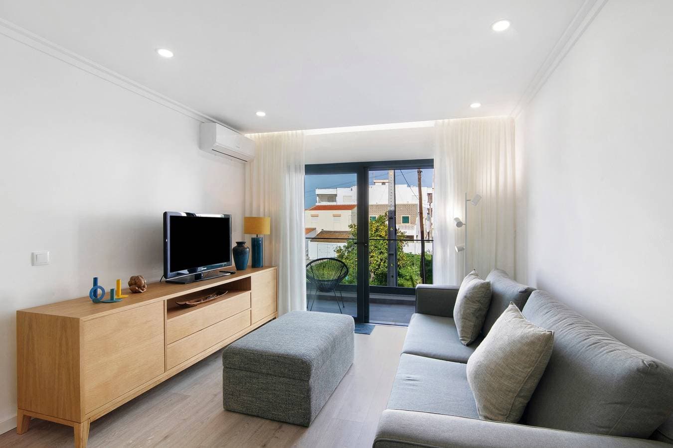 Foto 2 von 30: Ferienwohnung 'Salzige Gezeiten' mit Balkon, WLAN und Klimaanlage