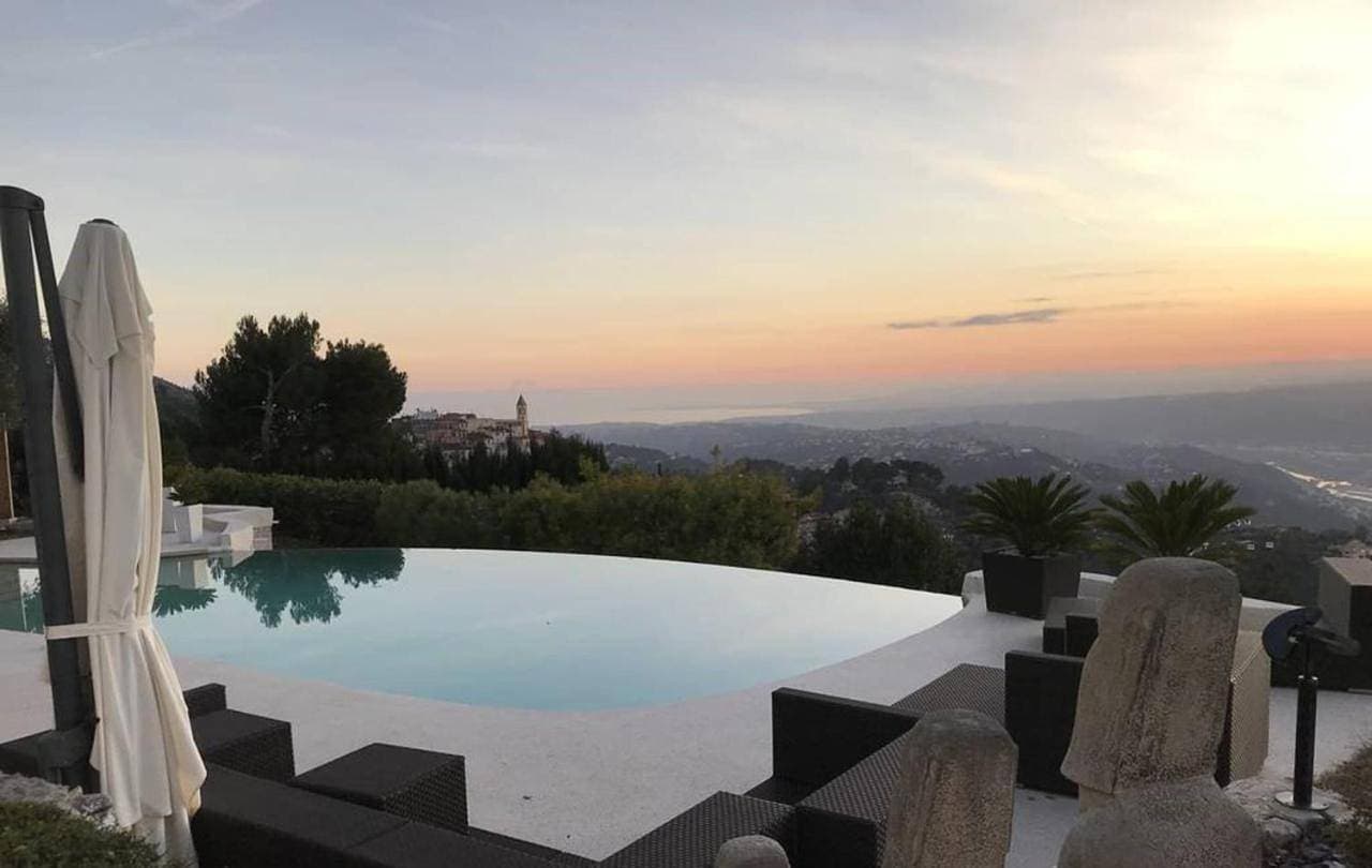 Maison charmante à Aspremont avec piscine privative 1