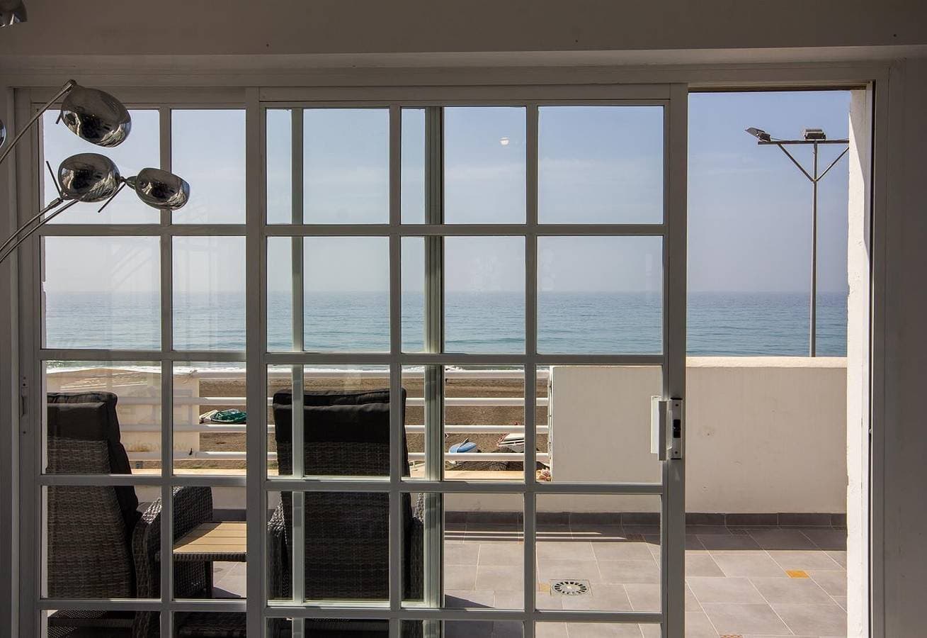 Foto 2 von 31: Ferienwohnung "Schönes renoviertes Penthouse" am Strand mit Meerblick