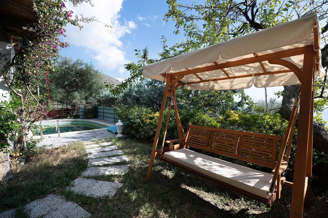 Foto 3 von 37: Villa für 6 Personen mit Garten