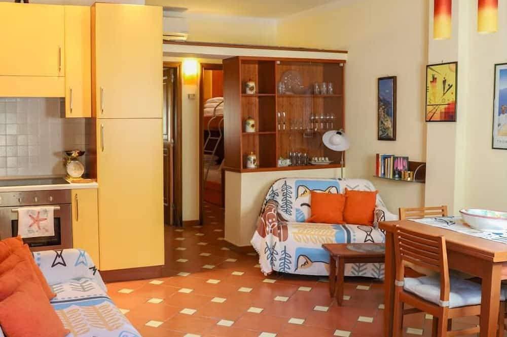 Peaceful refuge between the green mountains and the blue Amalfi Coast 1