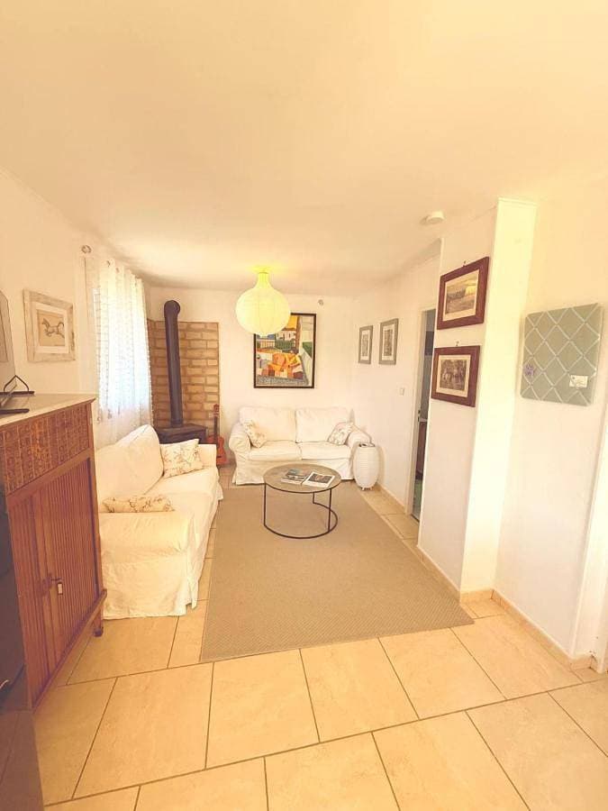 Foto 4 von 28: One-Bedroom Apartment