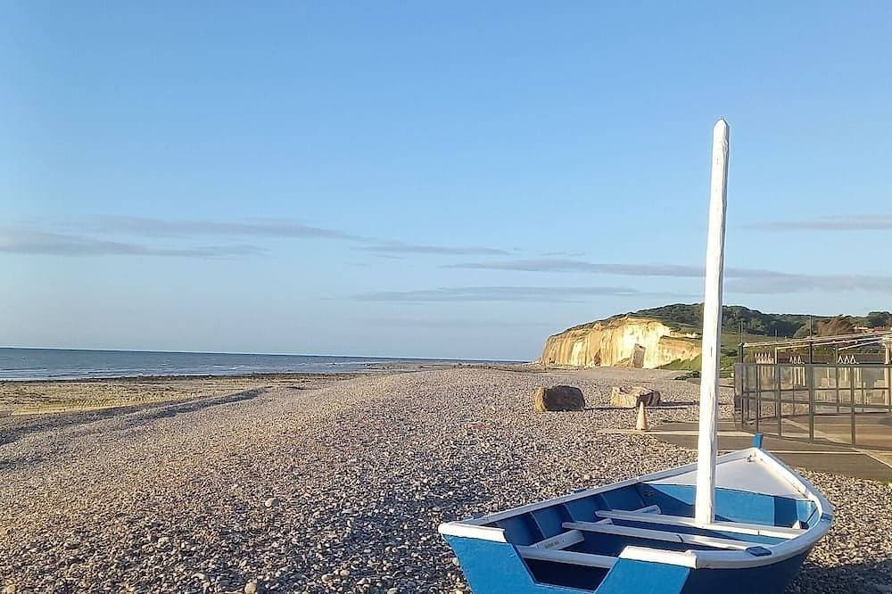 Foto 10 von 12: House near the sea