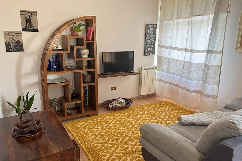 Foto 4 von 12: Bosa Bouganville Apartment with Sea View