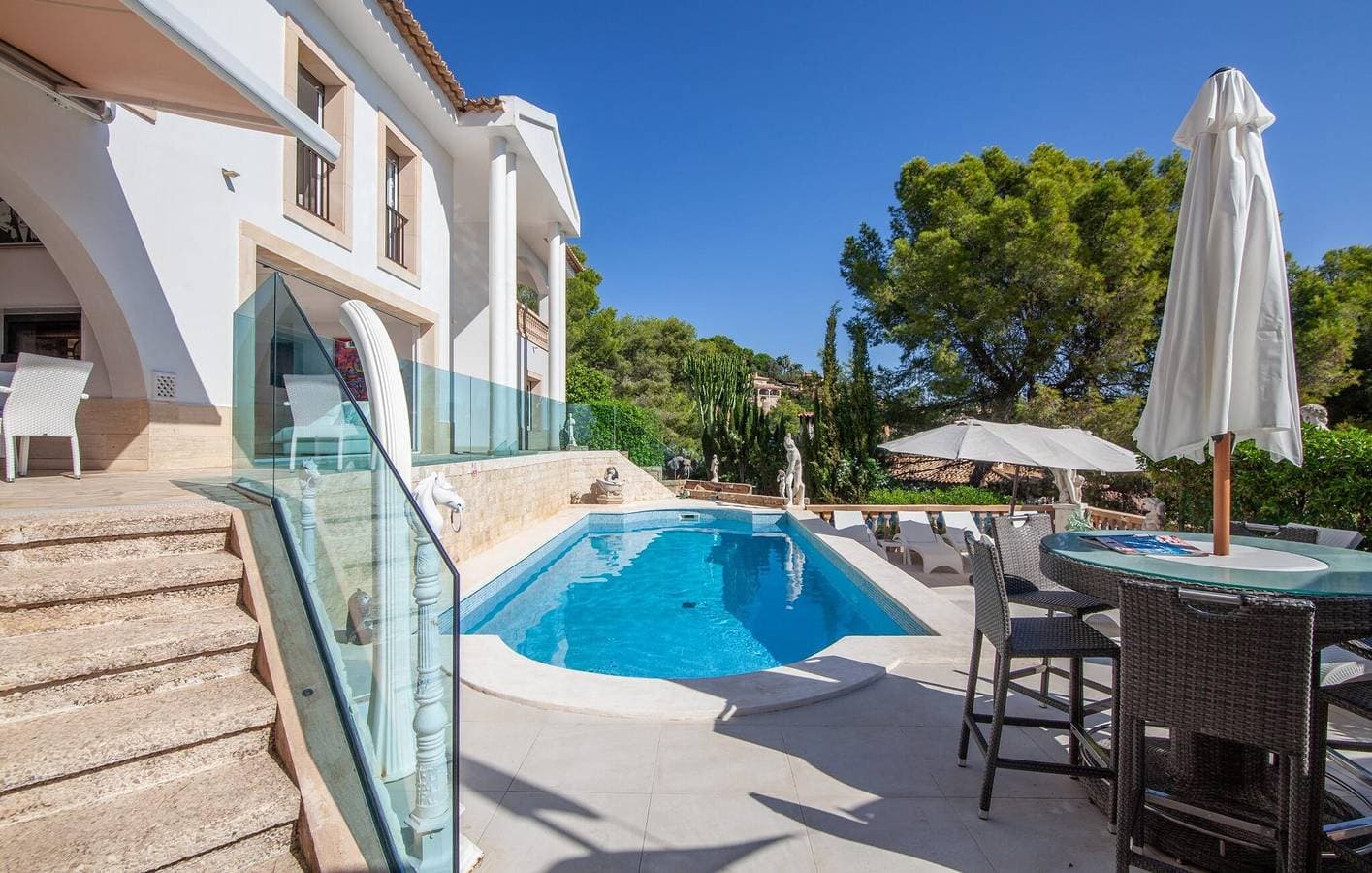 Foto 11 von 48: Appartement mit Meerblick, Pool, Terrasse und Grill - 2km bis Playa de s'Hostalet