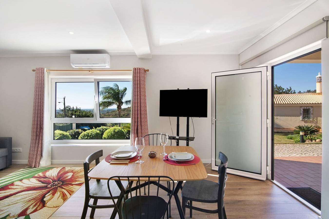 Foto 6 von 25: Ferienhaus „Casa no Campo“ mit Meerblick, Gemeinschaftspool und WLAN
