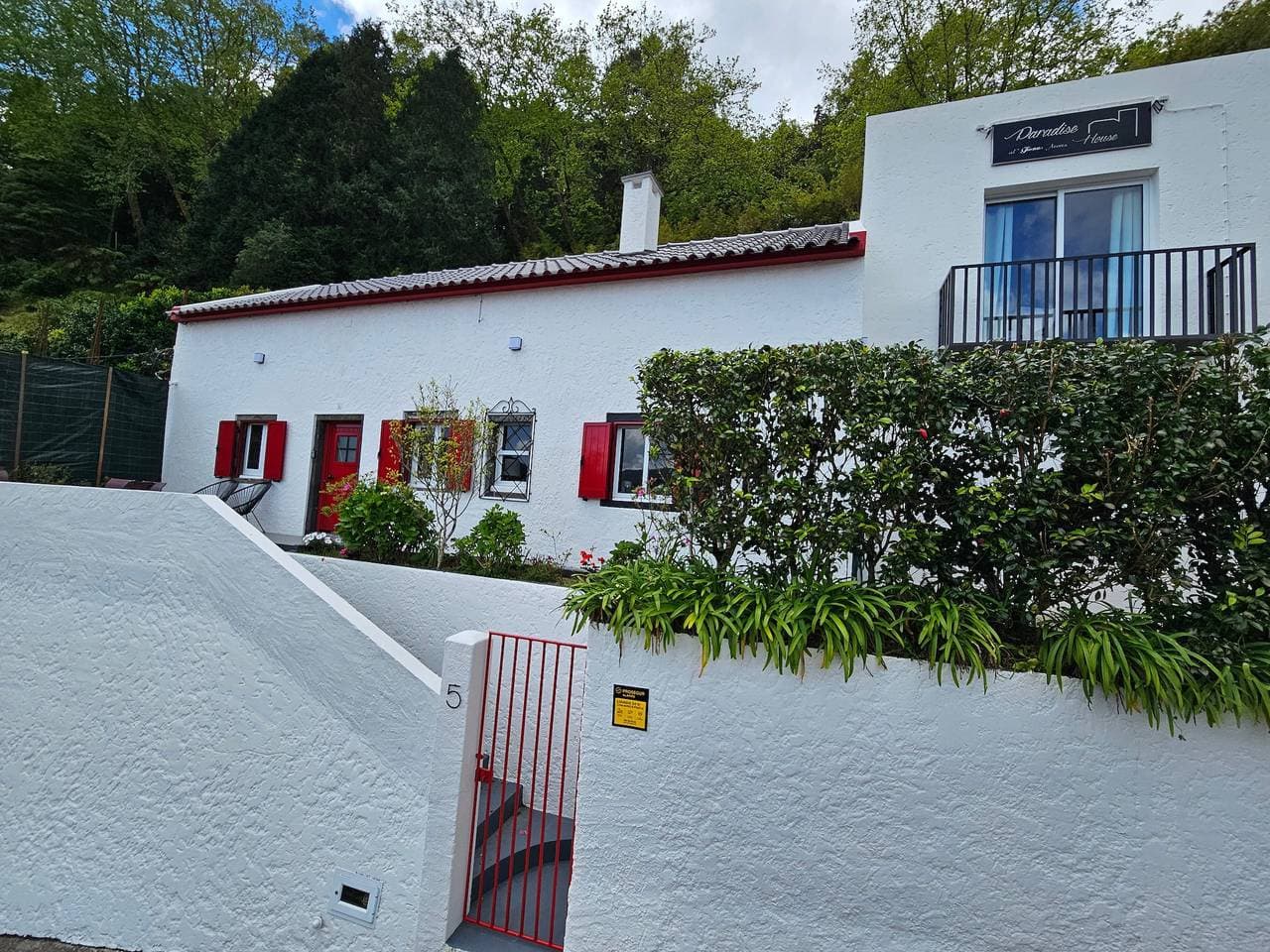 Foto 4 von 19: Ferienhaus 'Paradise House Furnas' mit Bergblick, privater Terrasse und WLAN