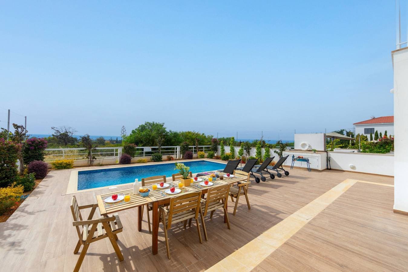 Foto 9 von 51: Villa für 6 Personen mit Balkon/Terrasse