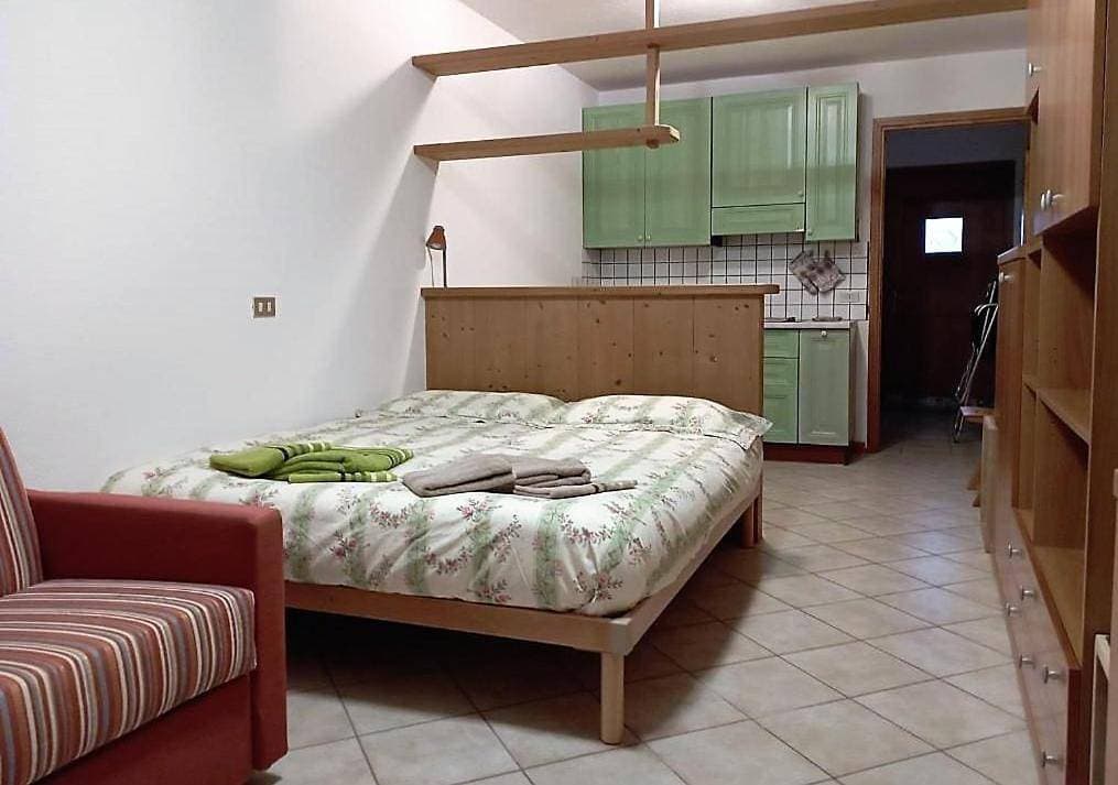 THE LITTLE NEST con balcone panoramico e box privato 1