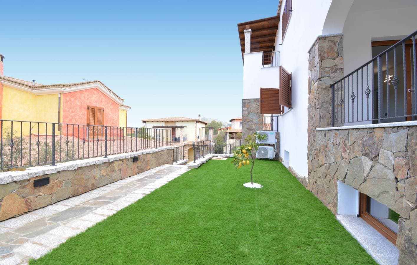 Foto 9 von 28: Gemütliche Wohnung Olia Speciosa: AC, Parkplatz, Terrasse, Küche, WiFi