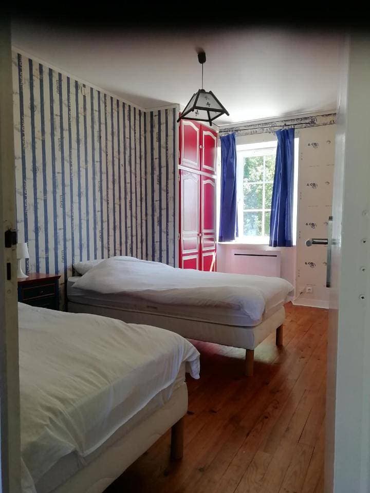 Foto 10 von 23: Six-Bedroom House
