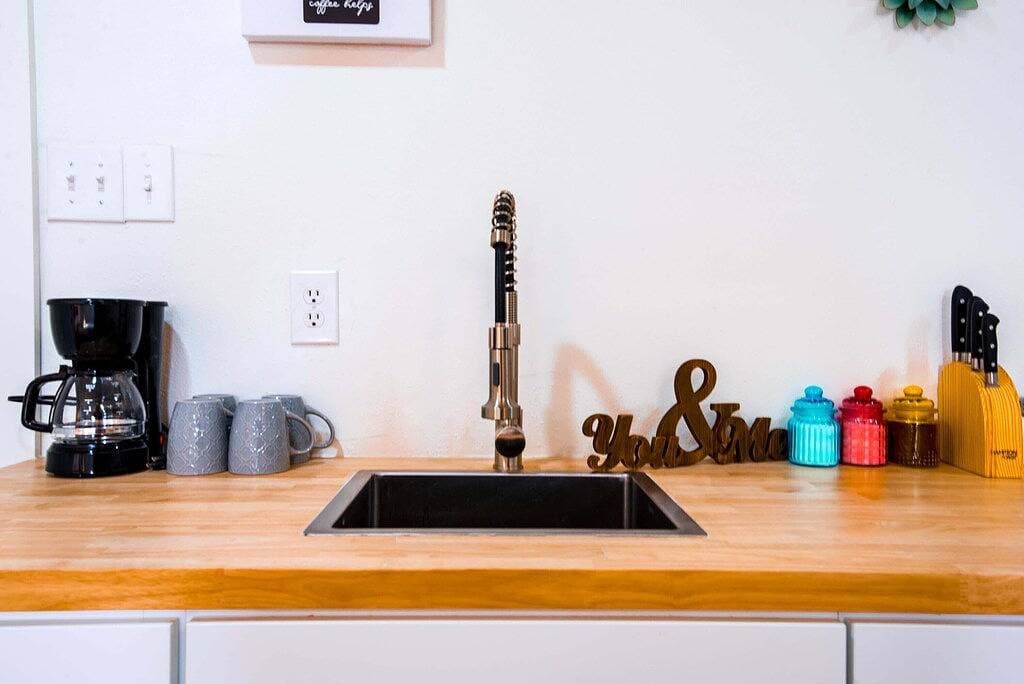 Foto 2 von 13: Stylish Charming Guesthouse in Central El Paso Edit