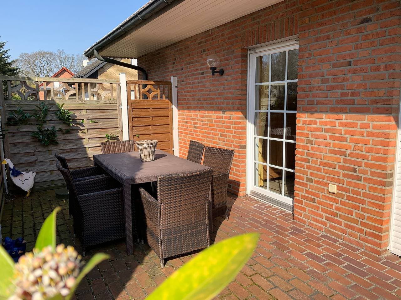Foto 7 von 45: Ferienhaus am See mit Garten und Terrasse