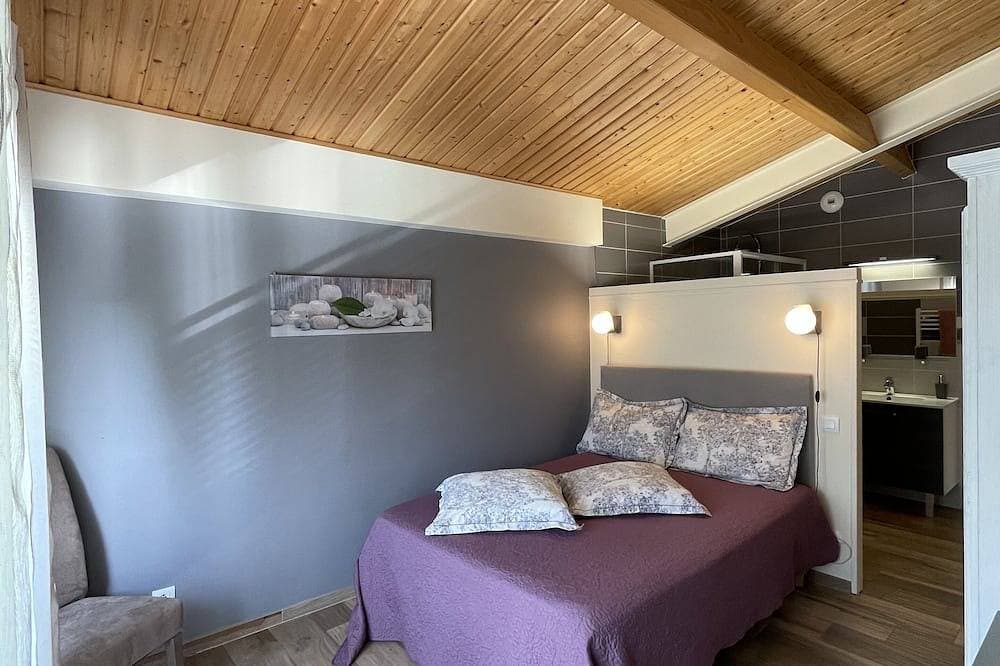Foto 3 von 23: Schönes Haus 170 m2, beheiztes und überdachtes Schwimmbad, Whirlpool, klassifiziert 4 Sterne.