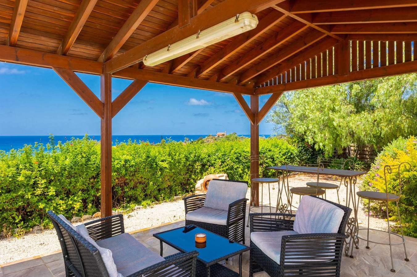 Foto 9 von 43: Villa für 6 Personen mit Balkon