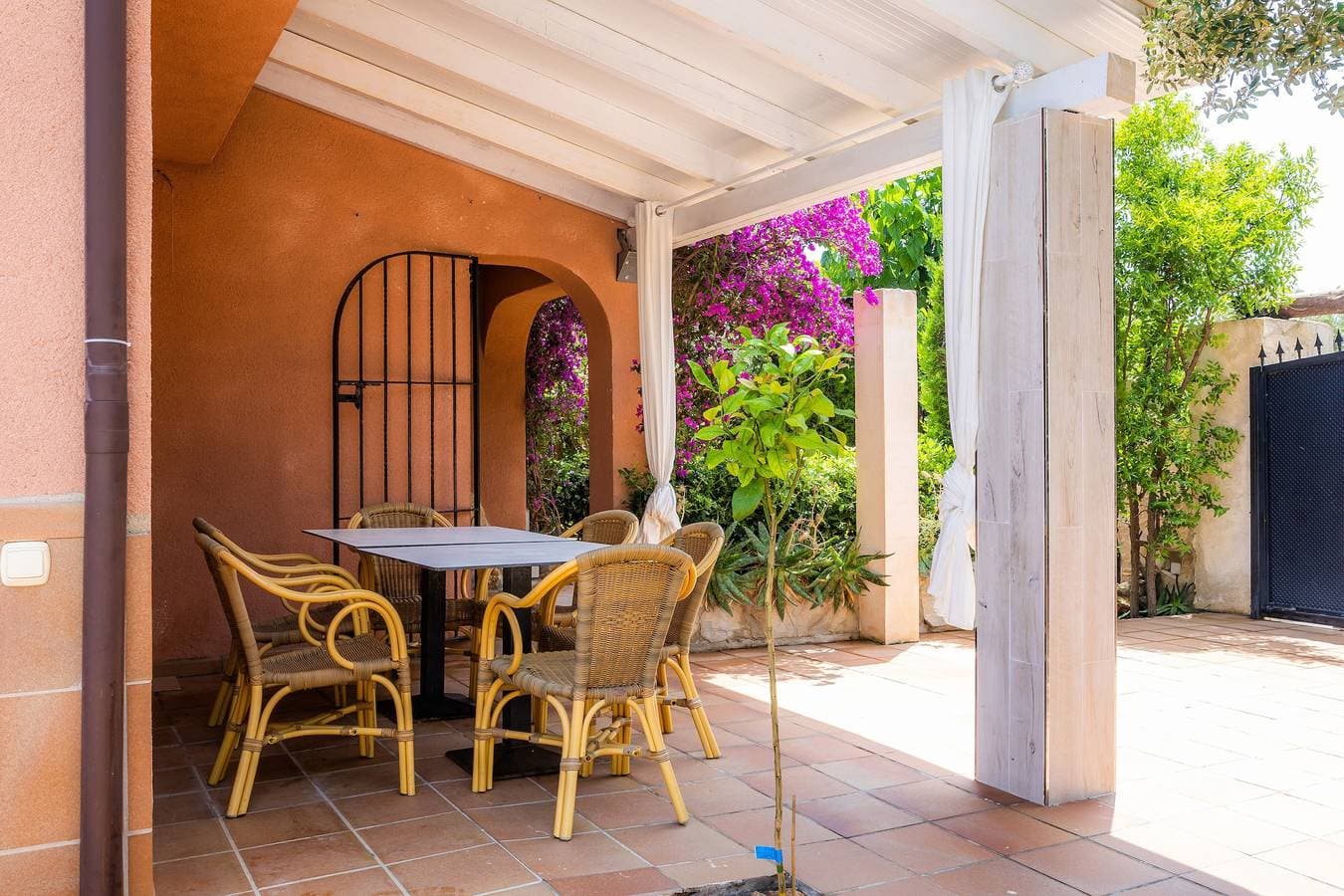 Foto 4 von 26: Villa S'hort de Cal Rei mit privatem Pool, Garten und Klimaanlage