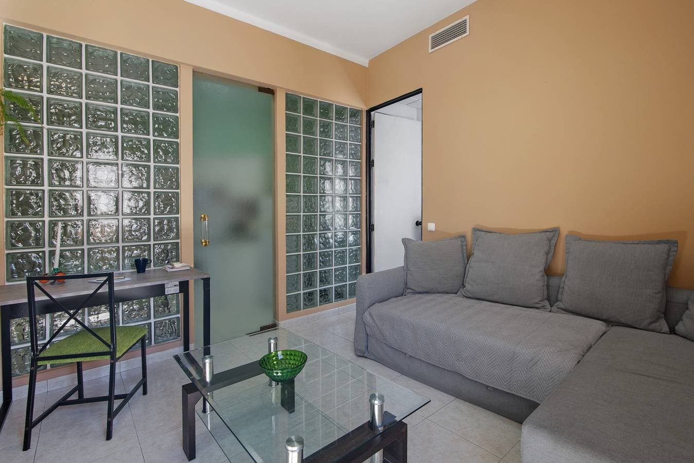 Foto 4 von 23: Faro Downtown Suites – Charmantes T1-Apartment im Herzen von Faro