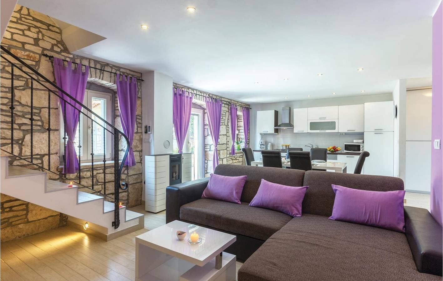 Foto 8 von 45: Gemütliche 90 m² große Wohnung mit Terrasse in der Nähe der Küste und des Stadtzentrums