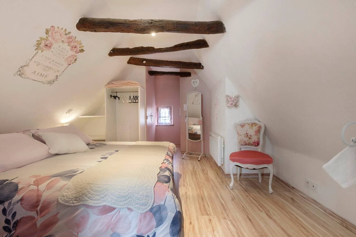 Foto 12 von 32: Ferienhaus „La Perle Rosée“ mit privater Terrasse und WLAN
