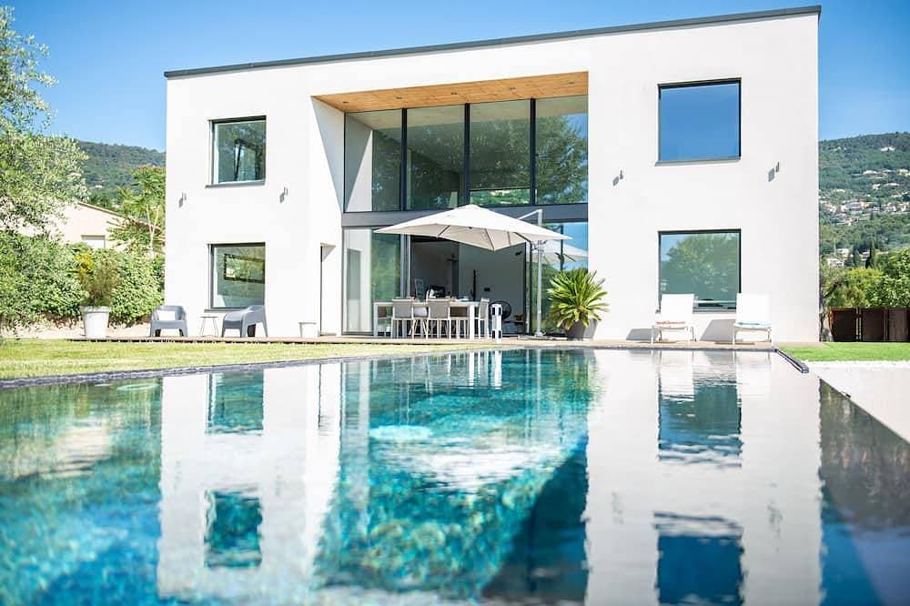 Neue moderne Villa 1