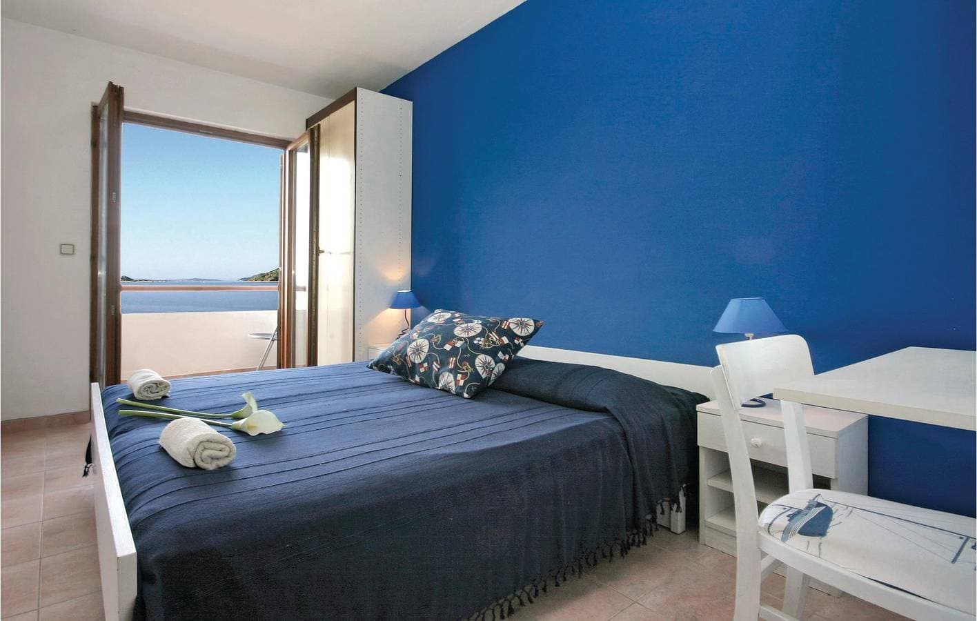 Foto 4 von 24: Gemütliche Ferienwohnung in der Nähe des Strandes Stari Porat mit WLAN und Terrasse
