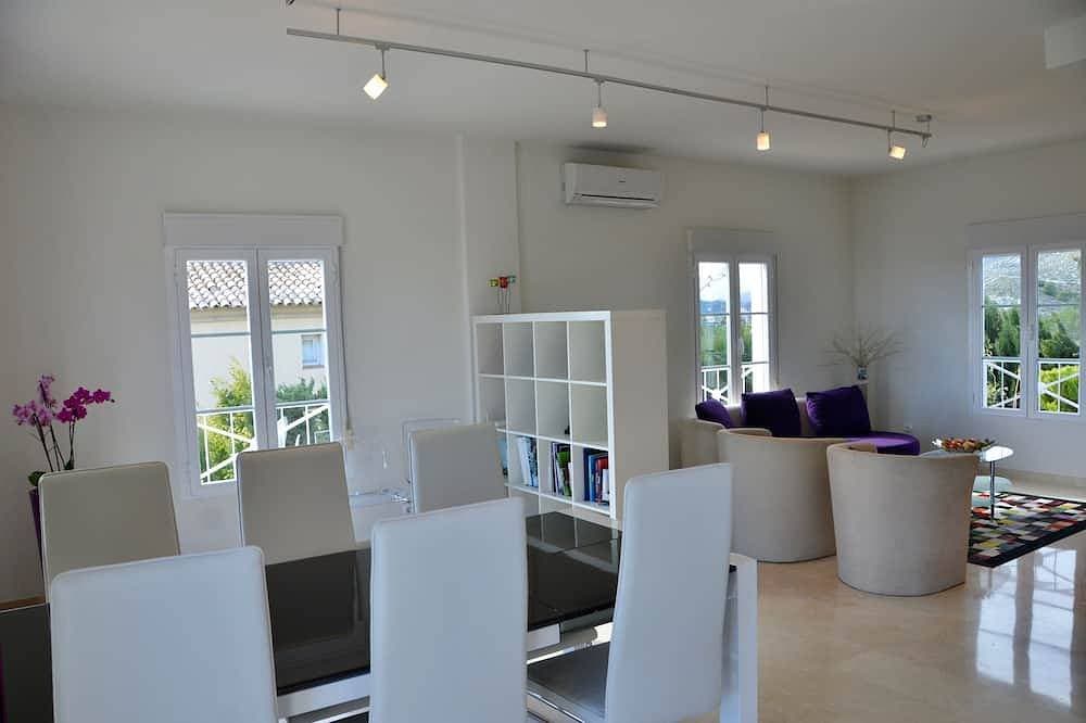 Foto 12 von 30: Geräumige, moderne Villa mit herrlichem Meerblick, WIFI, Strand und Golf
