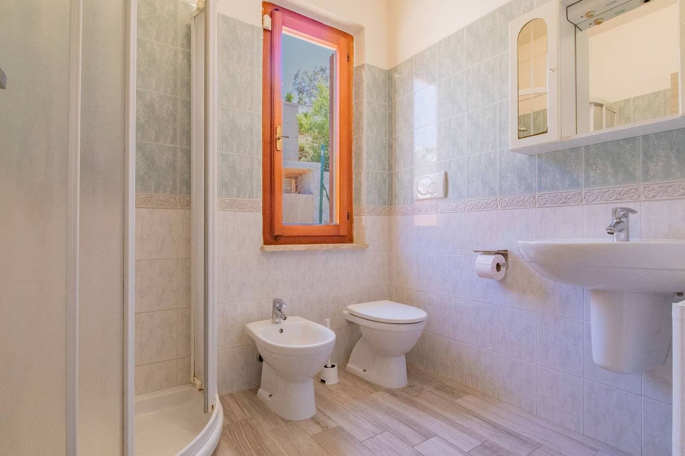 Foto 3 von 33: Villa für 6 Personen mit Garten