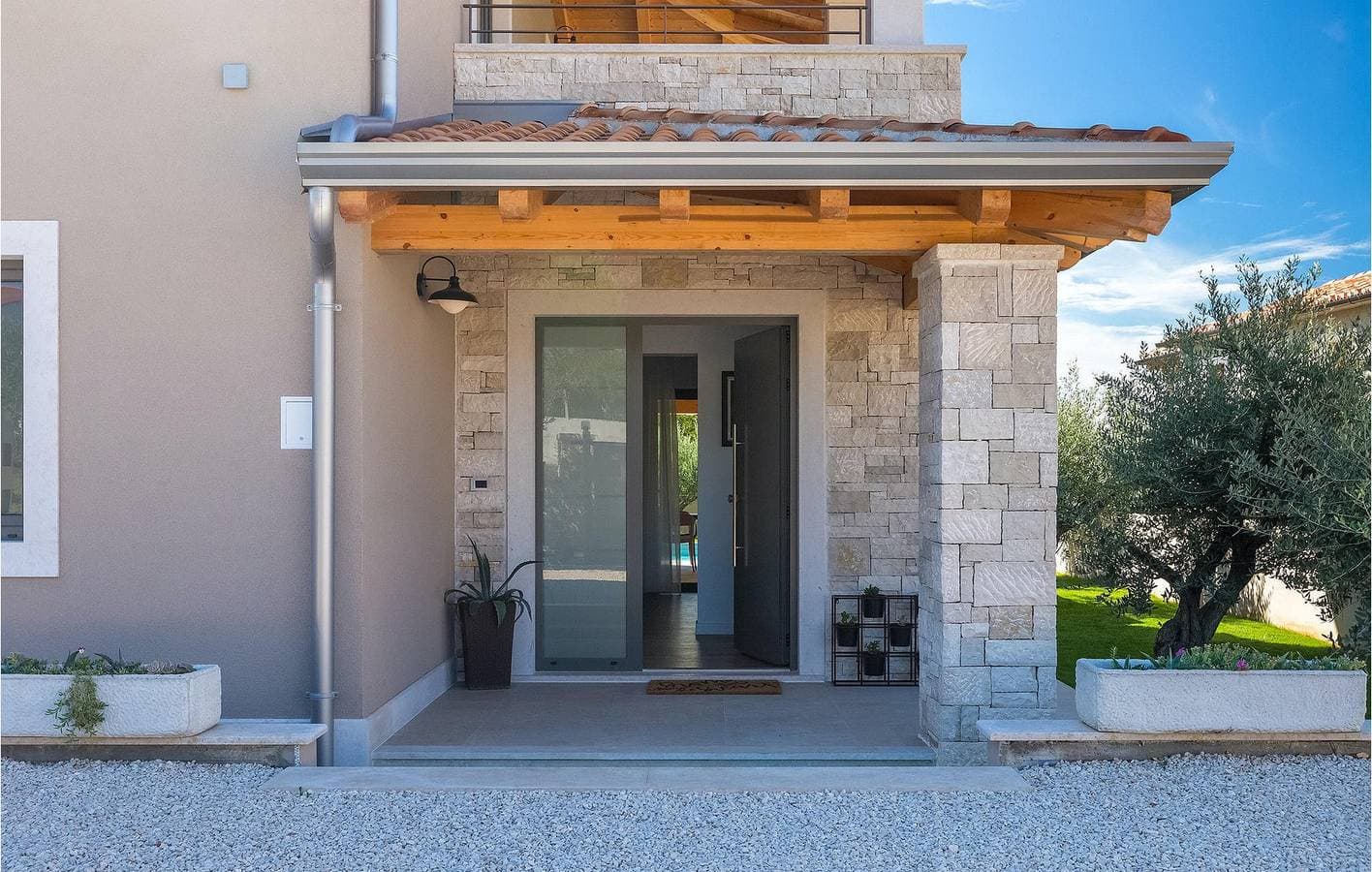 Geräumige 150 m² große Wohnung mit Pool, WLAN und in der Nähe von Sehenswürdigkeiten 1