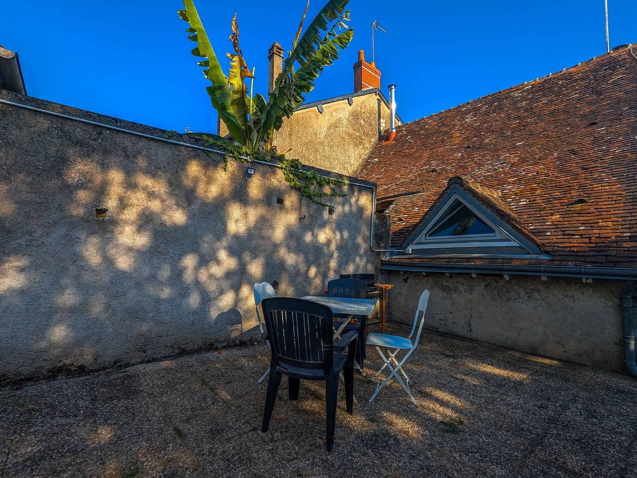 Foto 5 von 10: Ruhiges Haus in Châteauroux mit Garten und privatem Parkplatz