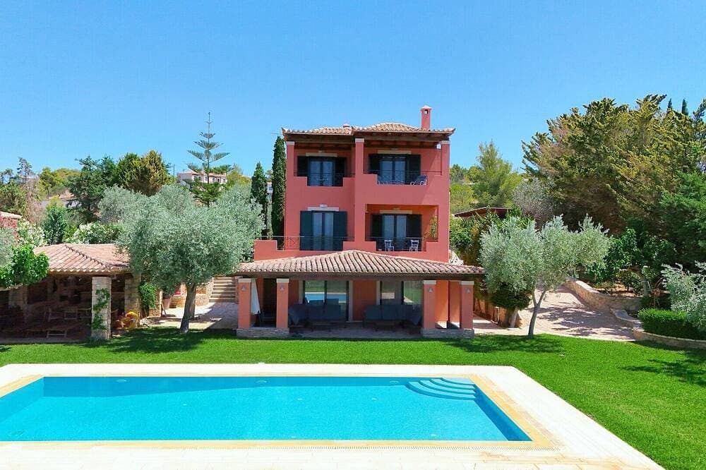 Foto 12 von 30: M.A Luxury Villa With Pool