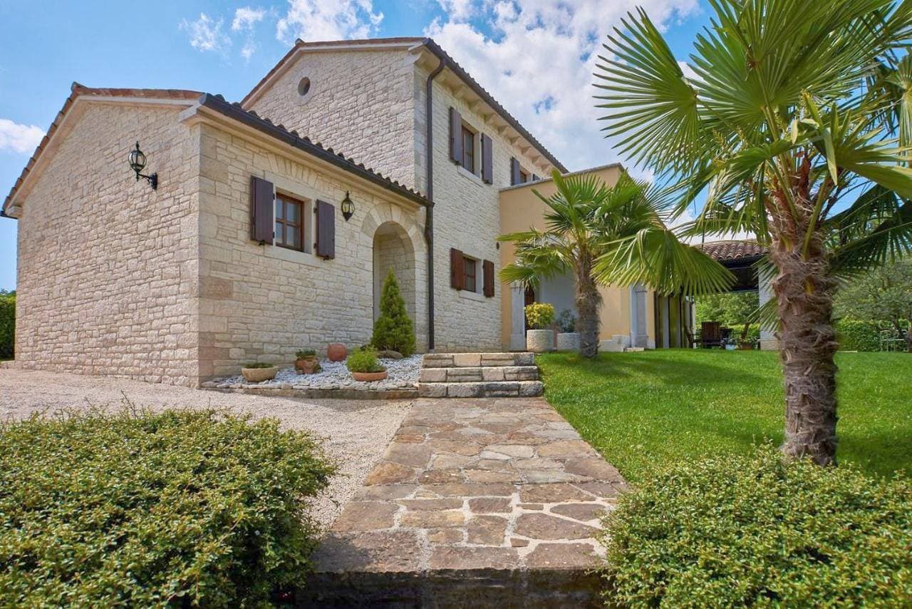 Foto 5 von 63: Villa with Private Pool