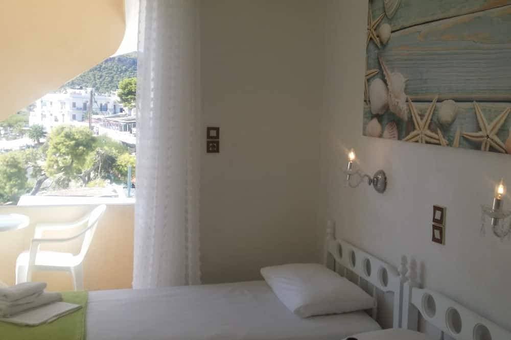 Foto 12 von 20: Zweibettzimmer vor dem Strand von Agia Marina
