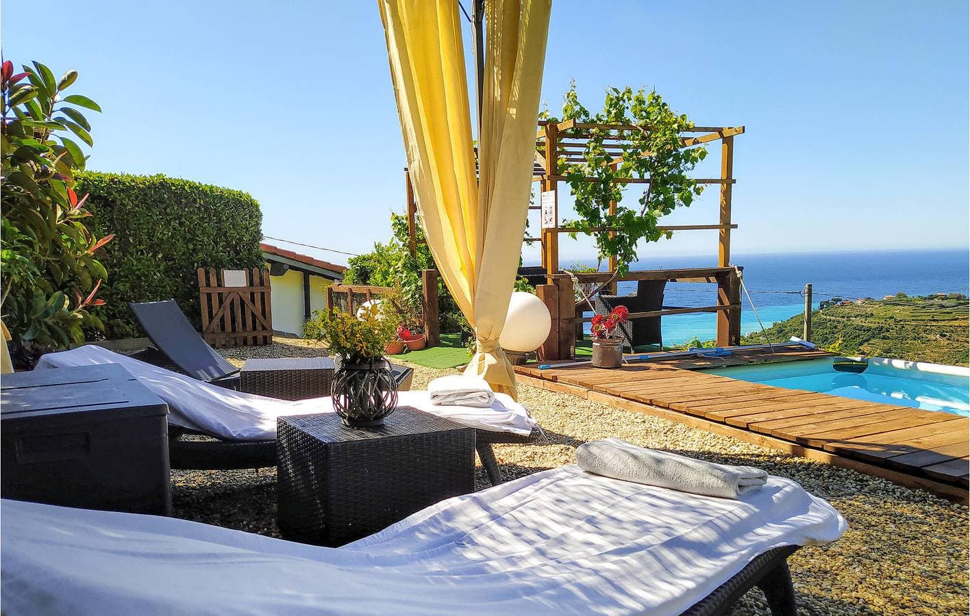 Foto 2 von 30: Apt mit Meerblick, Parkplatz, AC, Pool, Terrasse & WiFi - 1km zum Strand