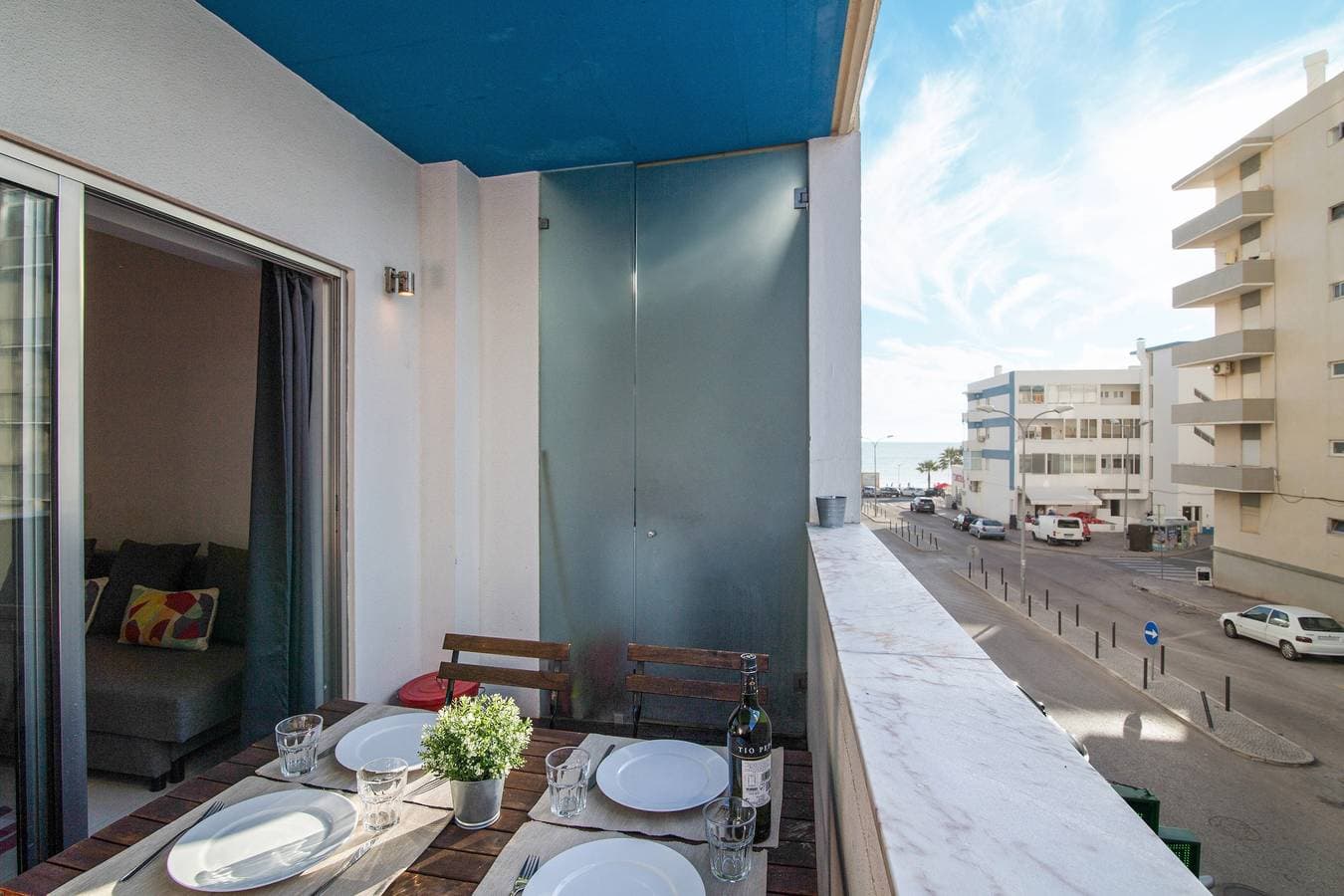 Foto 2 von 23: Moderne "Ferienwohnung am Meer" mit Meerblick, WLAN und Balkon