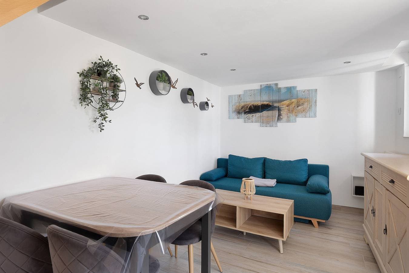 Petit gîte bleu jusqu'à 4 personnes 1